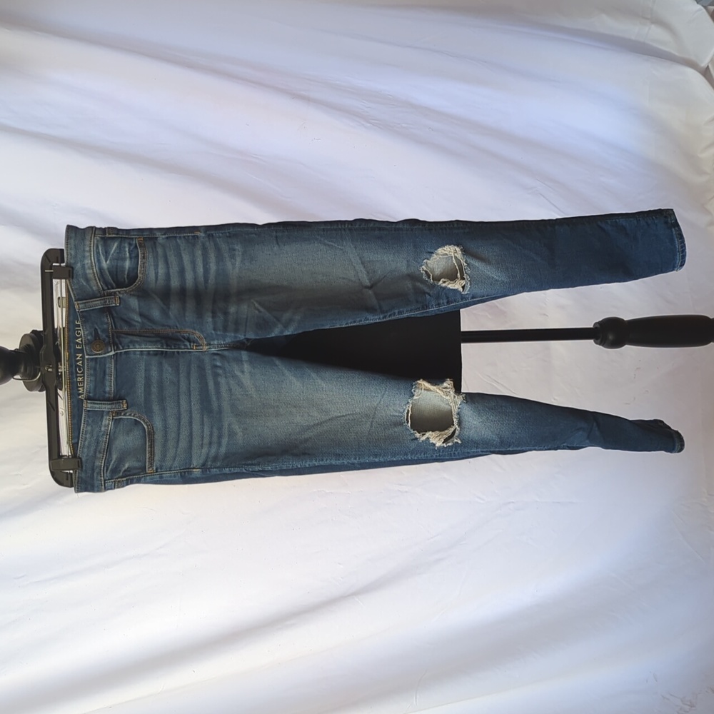 American eagle next level stretch distressed jeggings size 6 EUC
